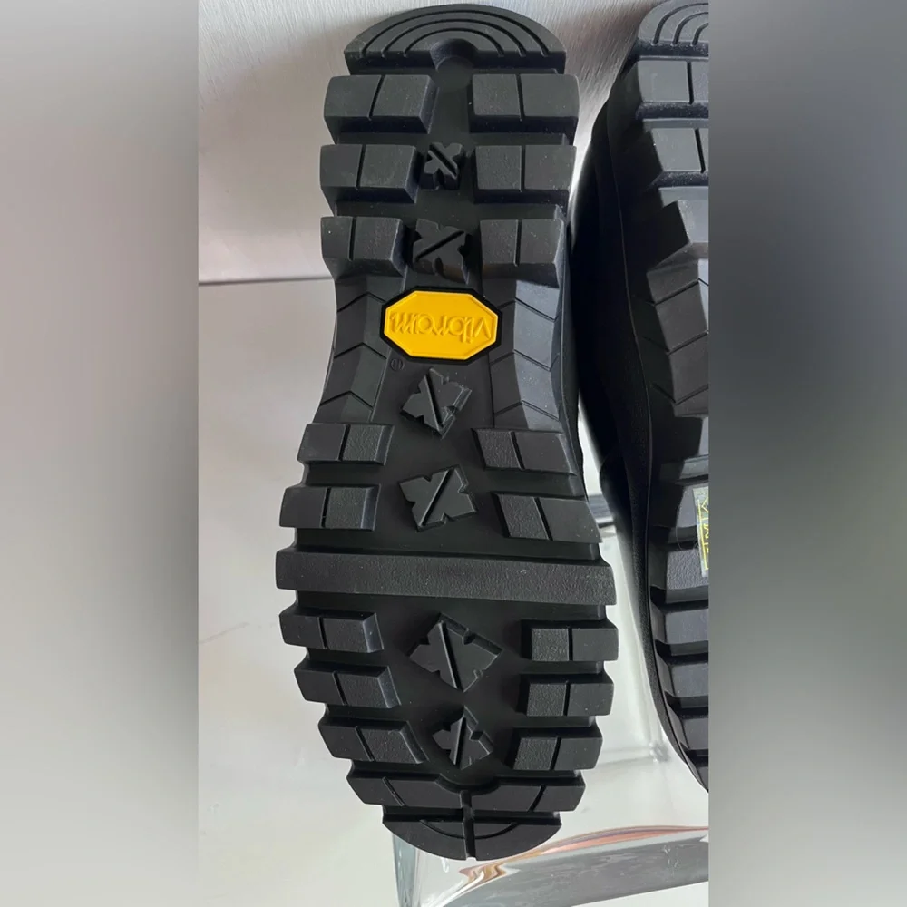 🔴SOLD🔴 THE ROW Greta Lug Sole Winter Chelsea Boot- Black - Picture 13 of 16